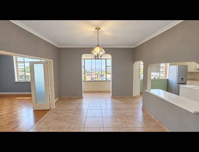 2.5 BEDROOM APARTMENT FOR SALE IN GLENWOOD